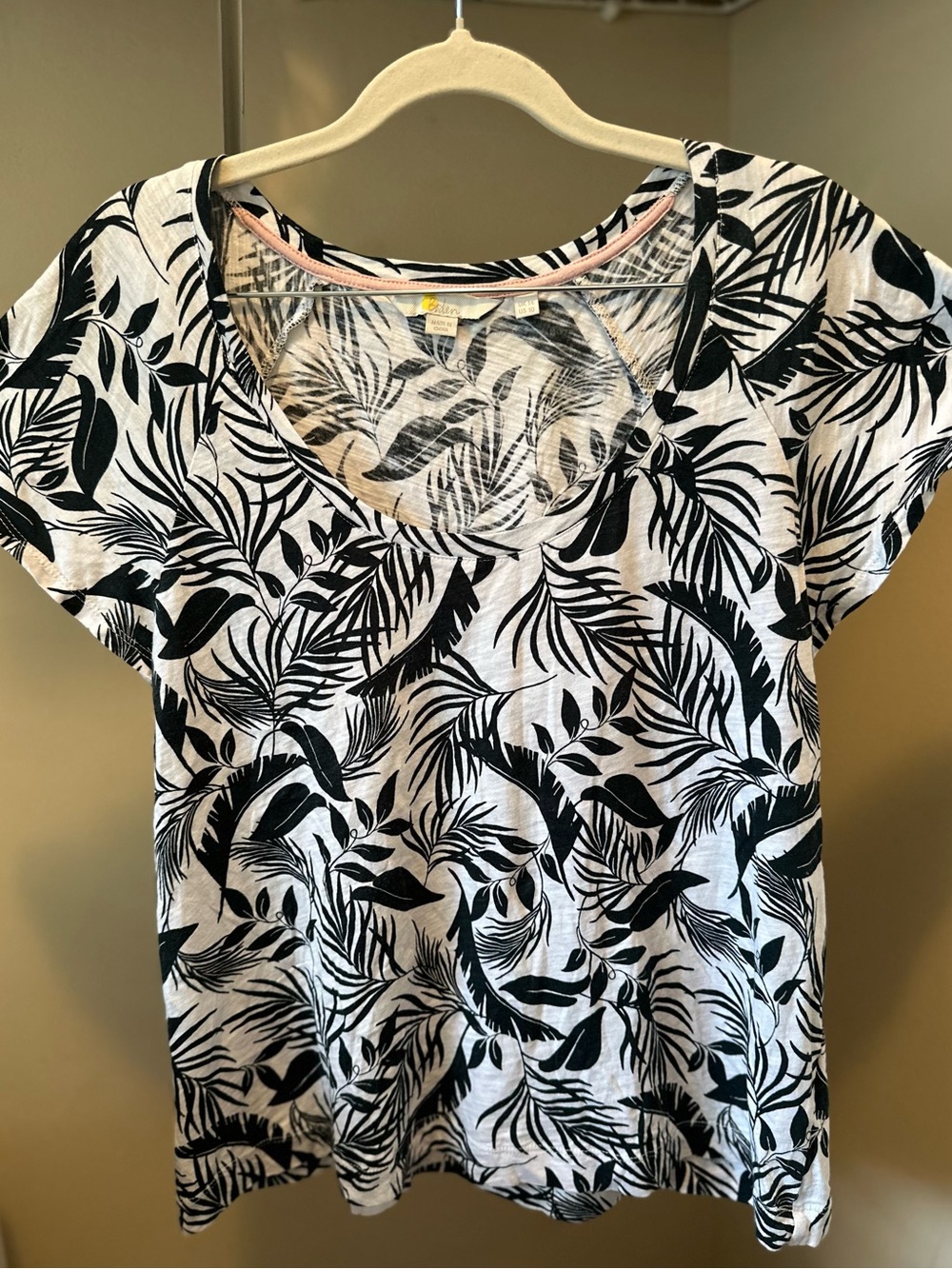 Boden Black White Tropical Leaf Short Sleeve Scoop Cotton Tshirt 10 Resortwear